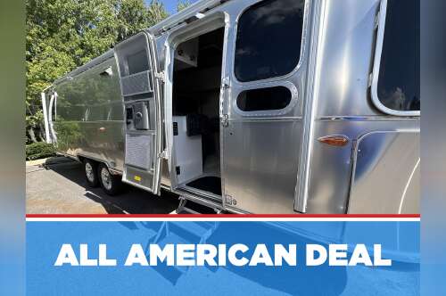 2025 Airstream Classic 30RB in dover FL