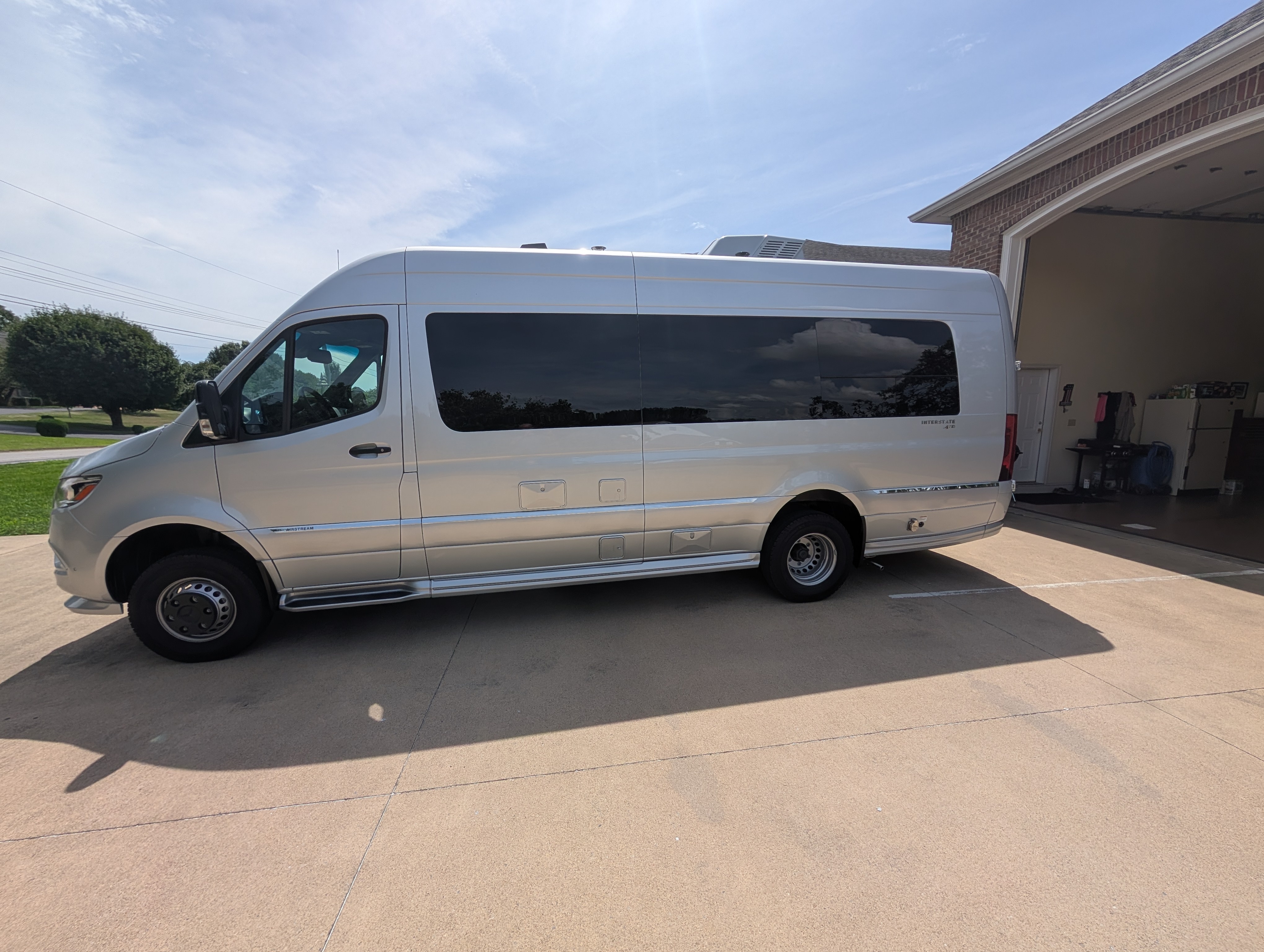 2023 Airstream INTERSTATE GRAND TOUR EXT 3500 4WD in bristol TN