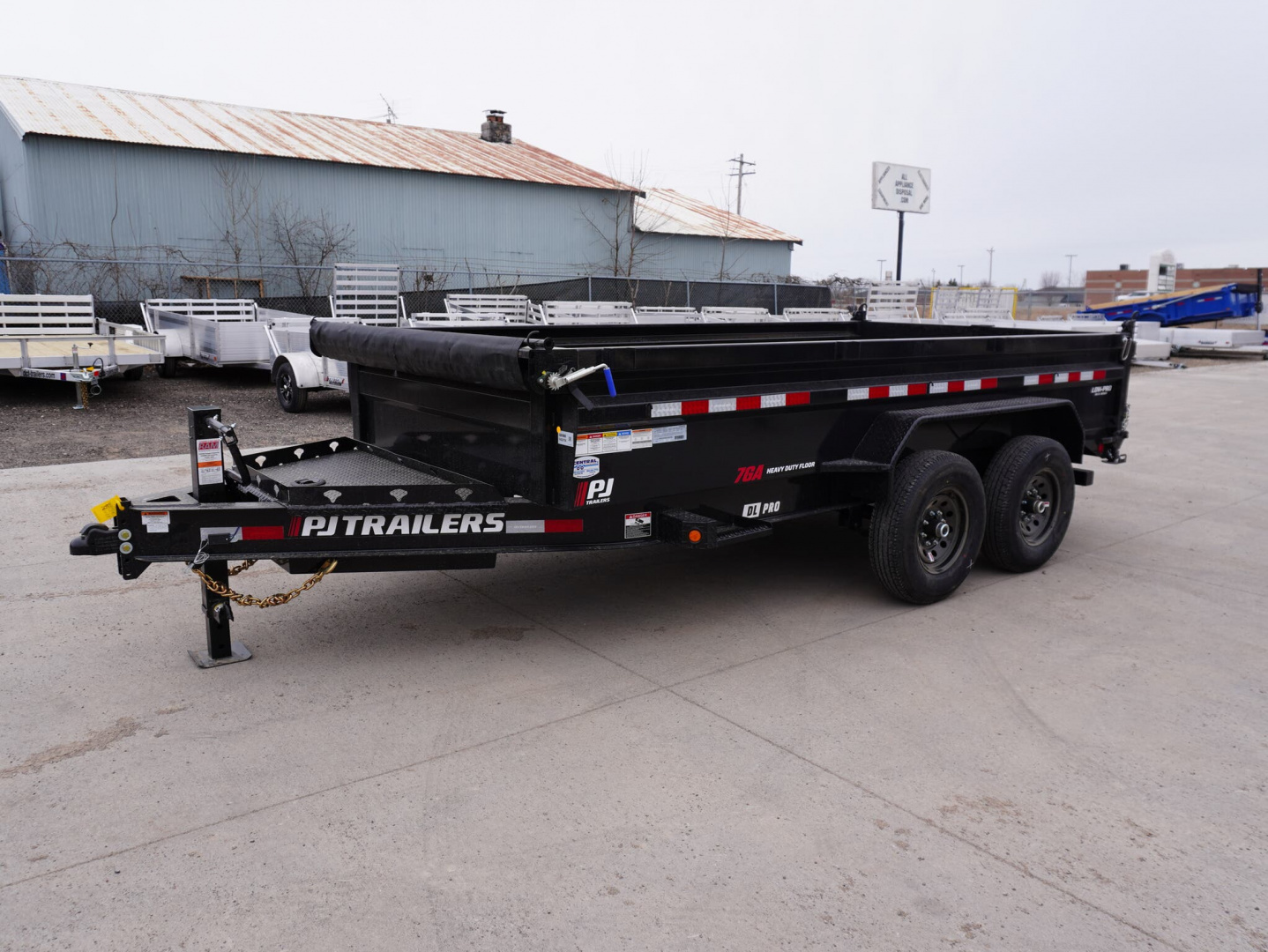 2027 PJ Trailers DL 83'x14ft in East Bethel, MN