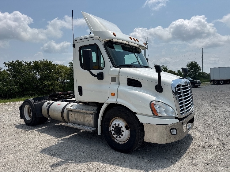 2020 FREIGHTLINER CASCADIA 113 in Findlay, OH