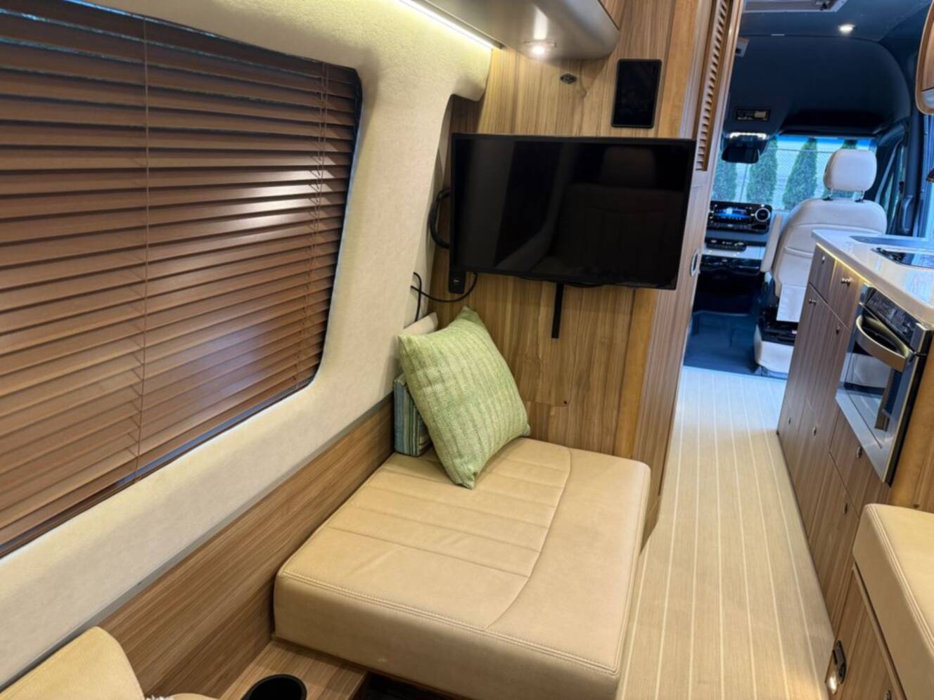 A photo of this 2023 Airstream Tommy Bahama Interstate 24GT