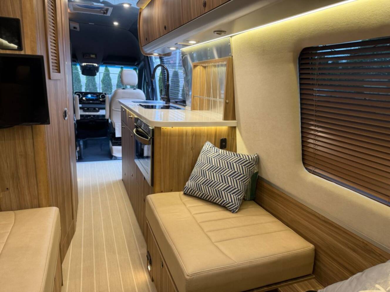 A photo of this 2023 Airstream Tommy Bahama Interstate 24GT