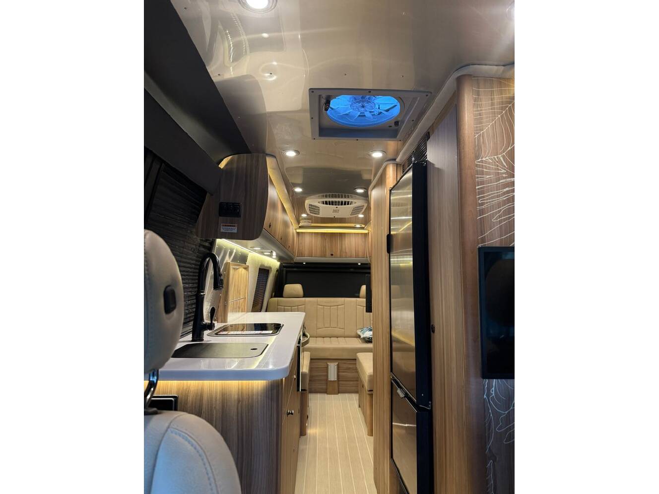 A photo of this 2023 Airstream Tommy Bahama Interstate 24GT