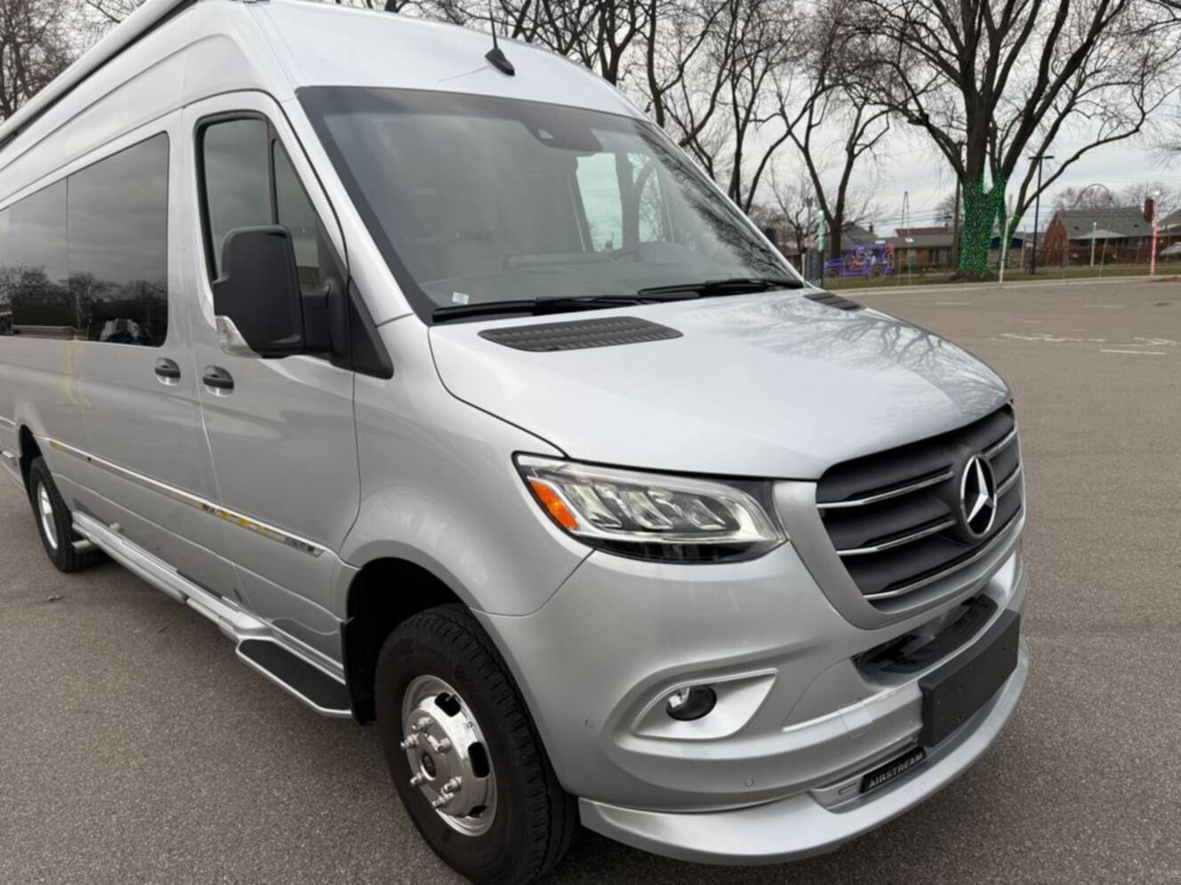 A photo of this 2023 Airstream Tommy Bahama Interstate 24GT