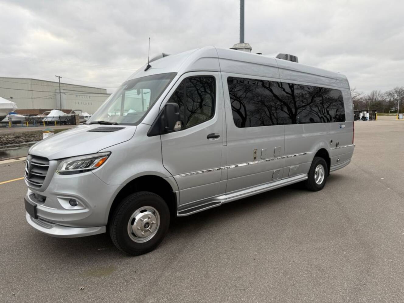 A photo of this 2023 Airstream Tommy Bahama Interstate 24GT