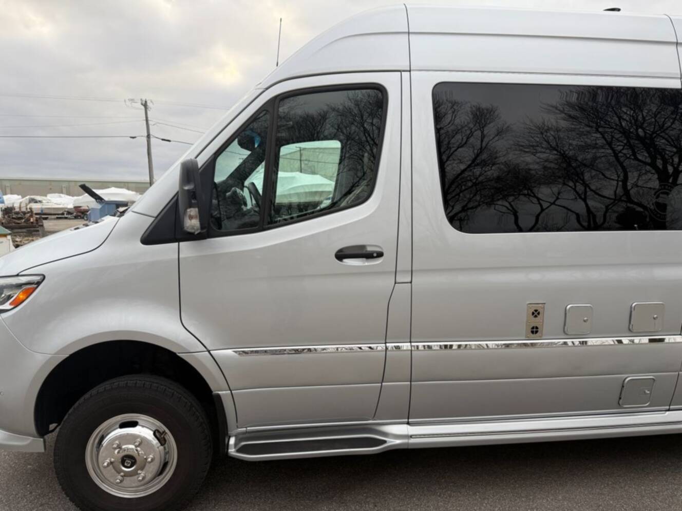 A photo of this 2023 Airstream Tommy Bahama Interstate 24GT