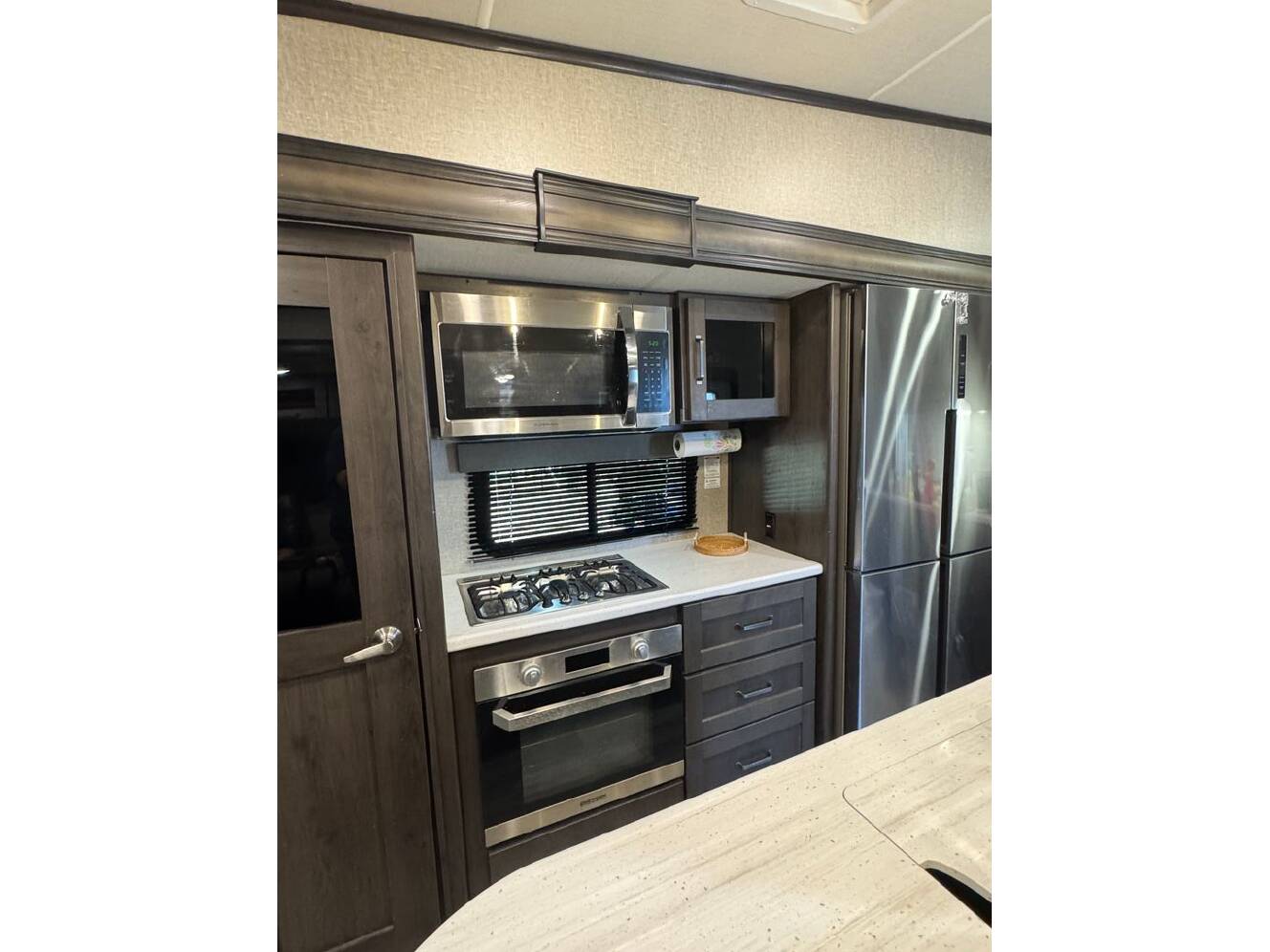 A photo of this 2022 Grand Design Reflection 337RLS