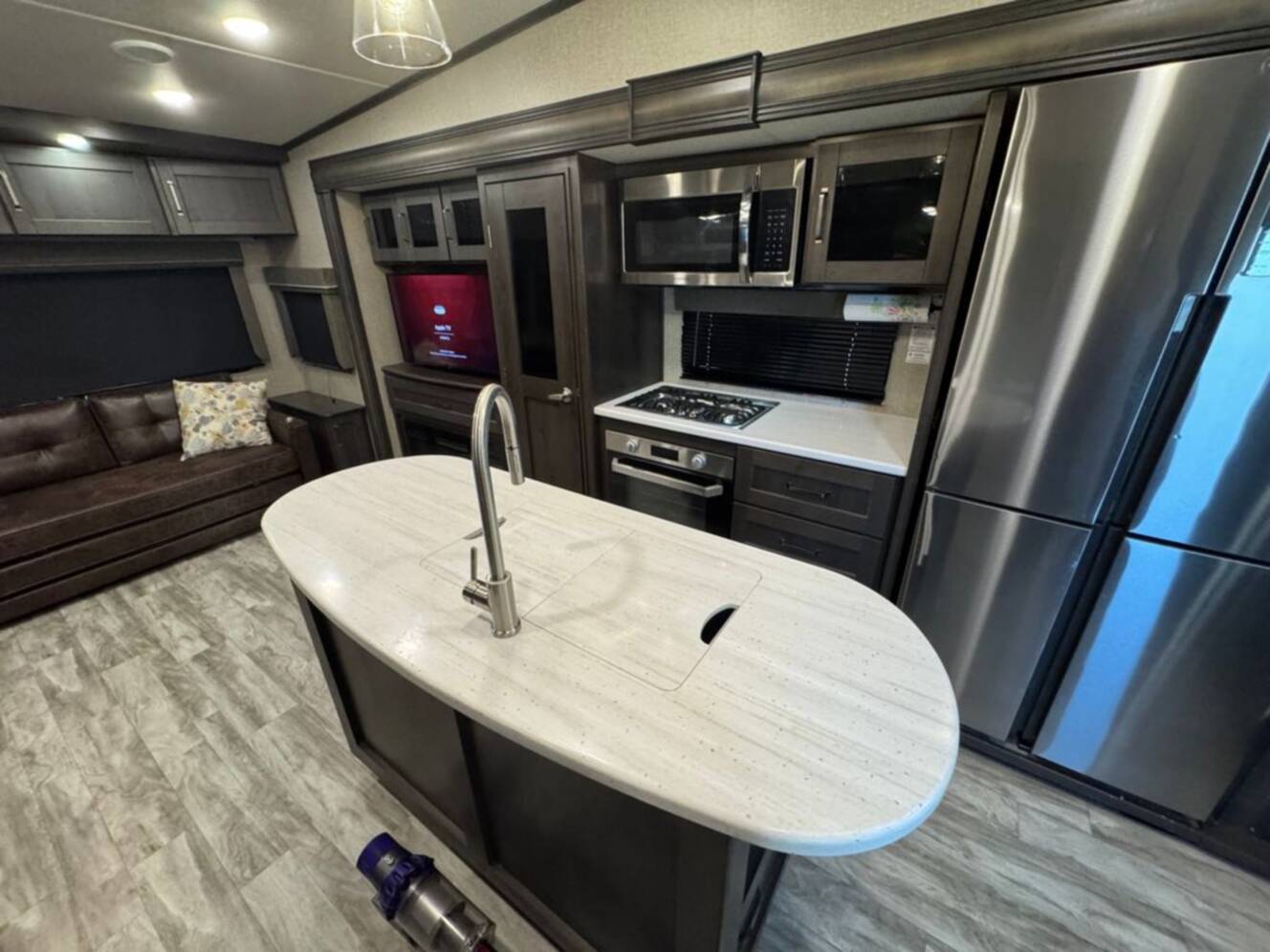 A photo of this 2022 Grand Design Reflection 337RLS
