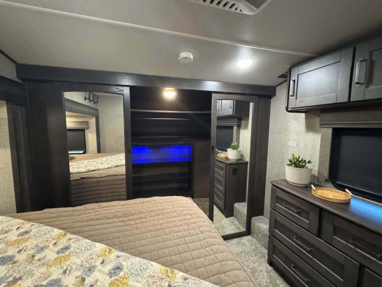 A photo of this 2022 Grand Design Reflection 337RLS
