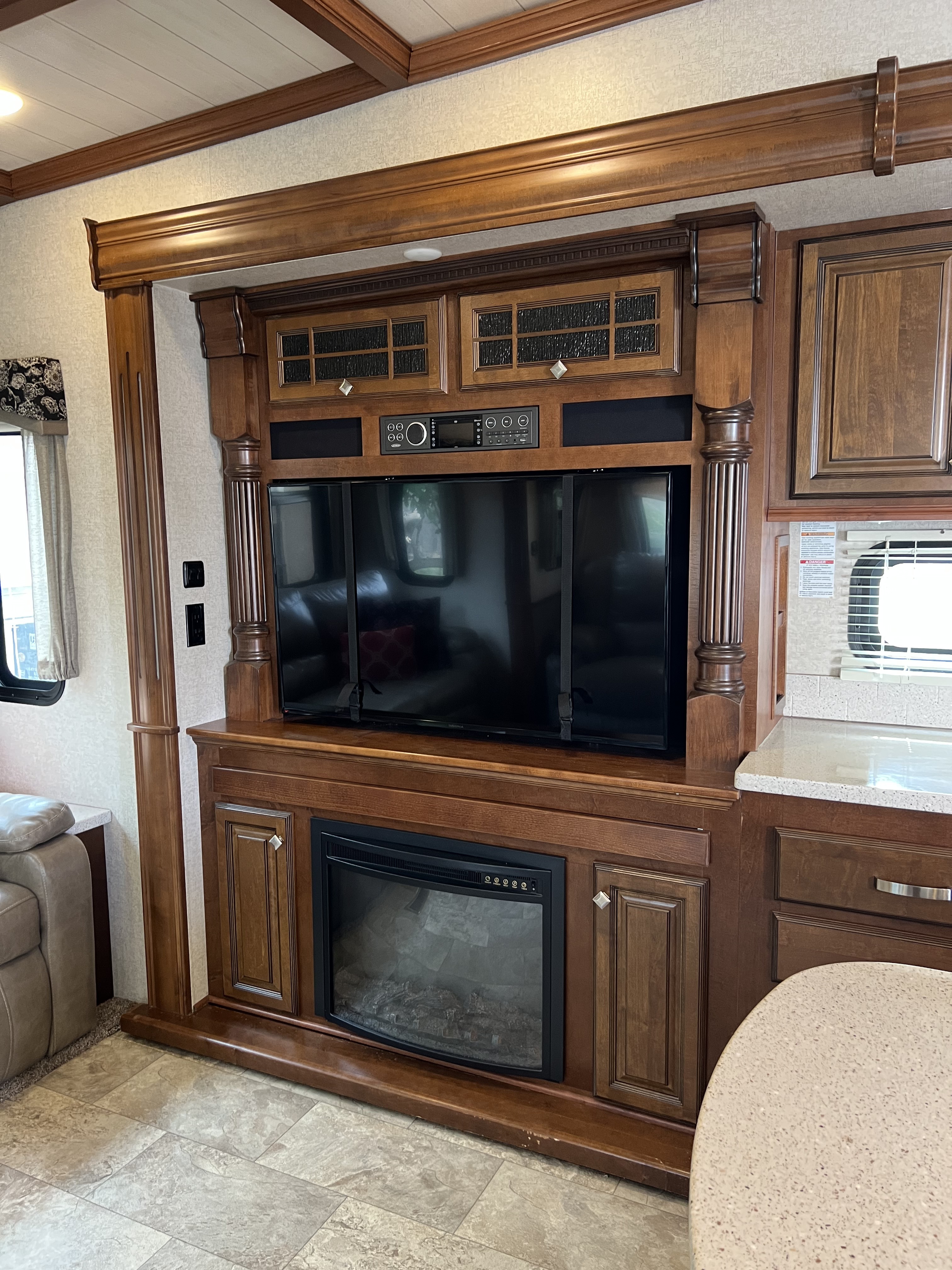 2017 Heartland BIGHORN 3270RS in fullerton CA