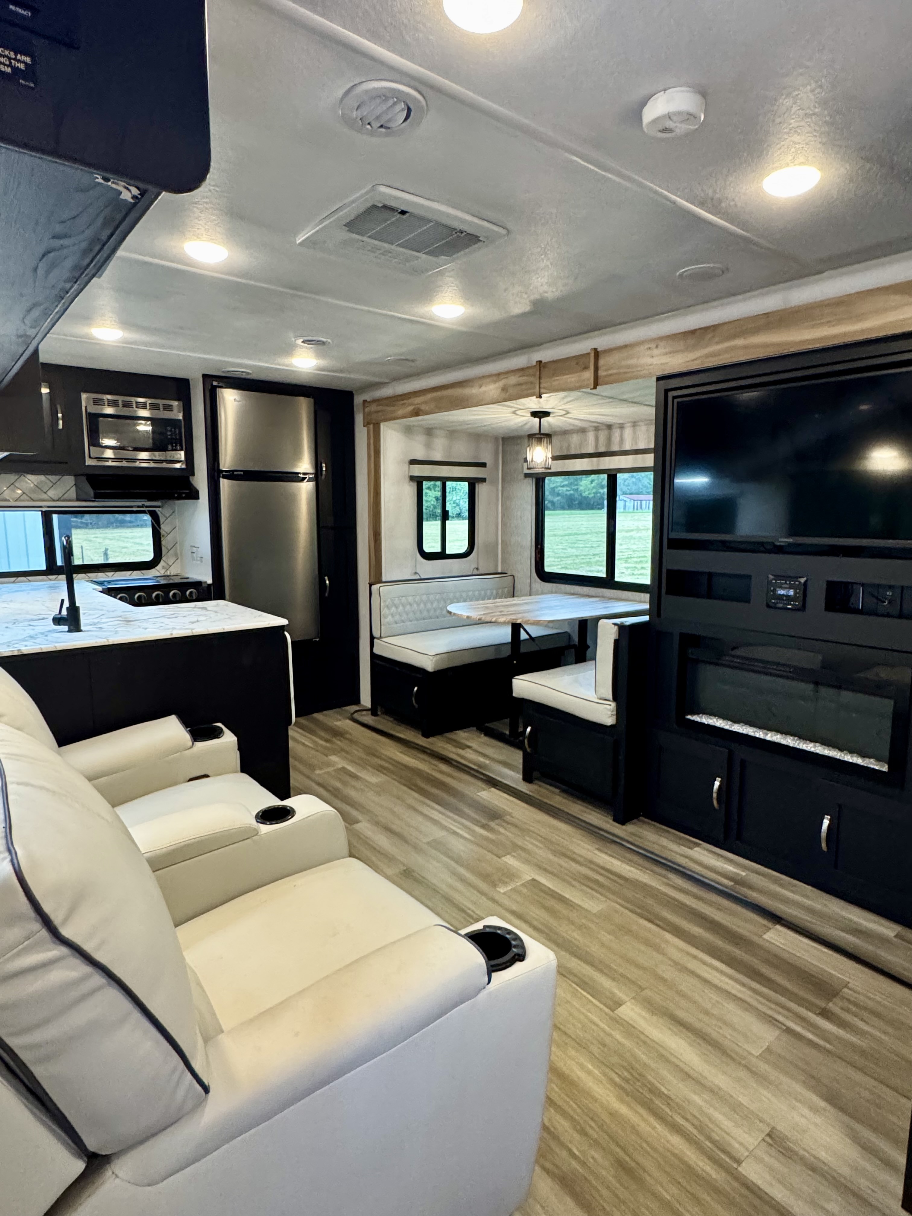 2022 Coachmen FREEDOM EXPRESS ULTRA LITE 274RKS in festus MO