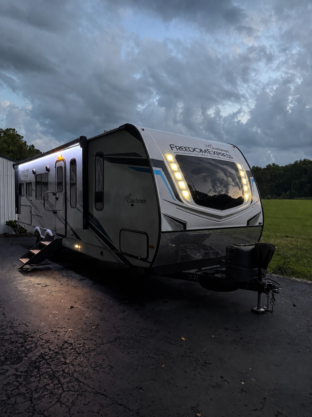 2022 Coachmen FREEDOM EXPRESS ULTRA LITE 274RKS RV