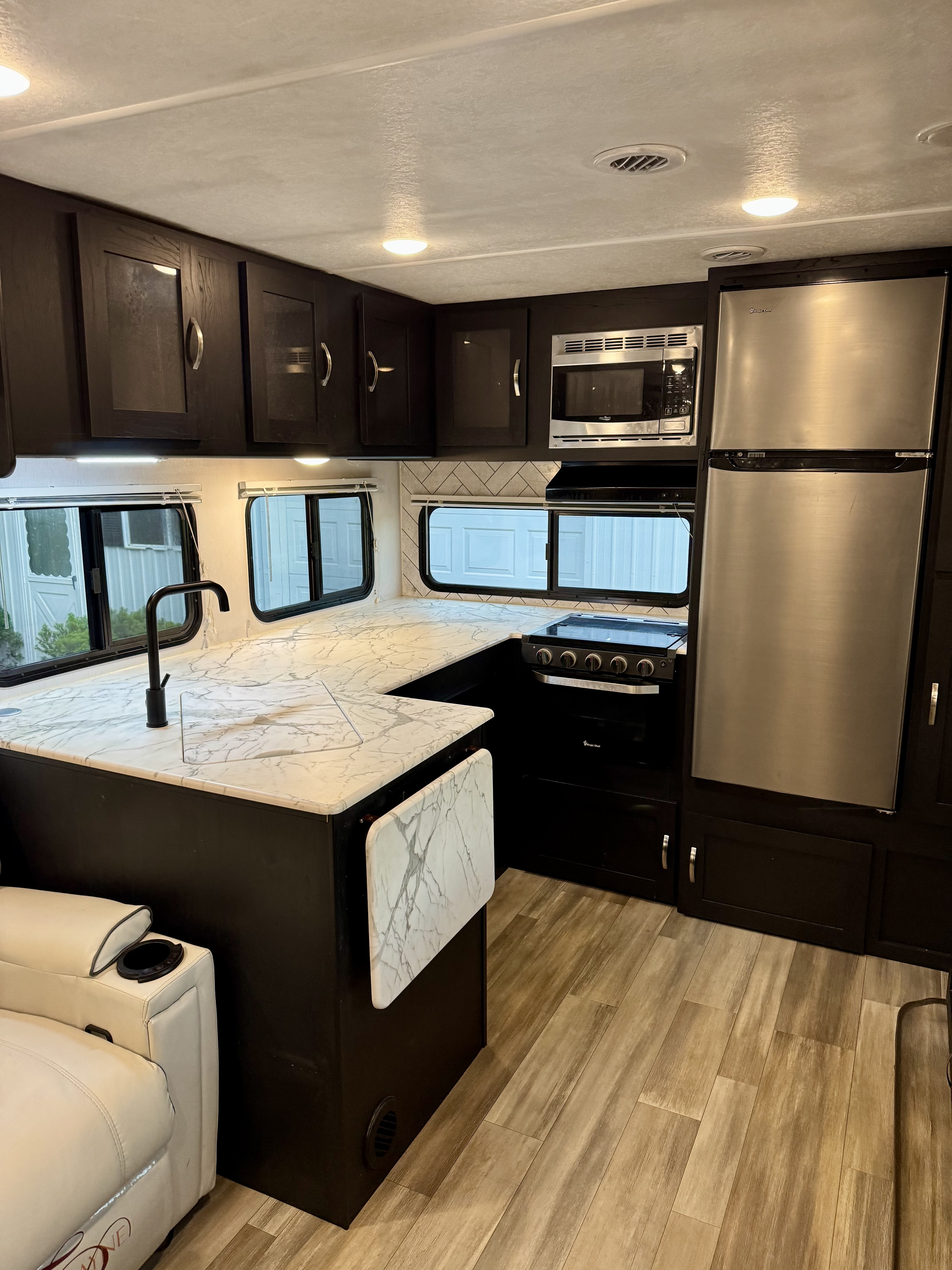 2022 Coachmen FREEDOM EXPRESS ULTRA LITE 274RKS in festus MO