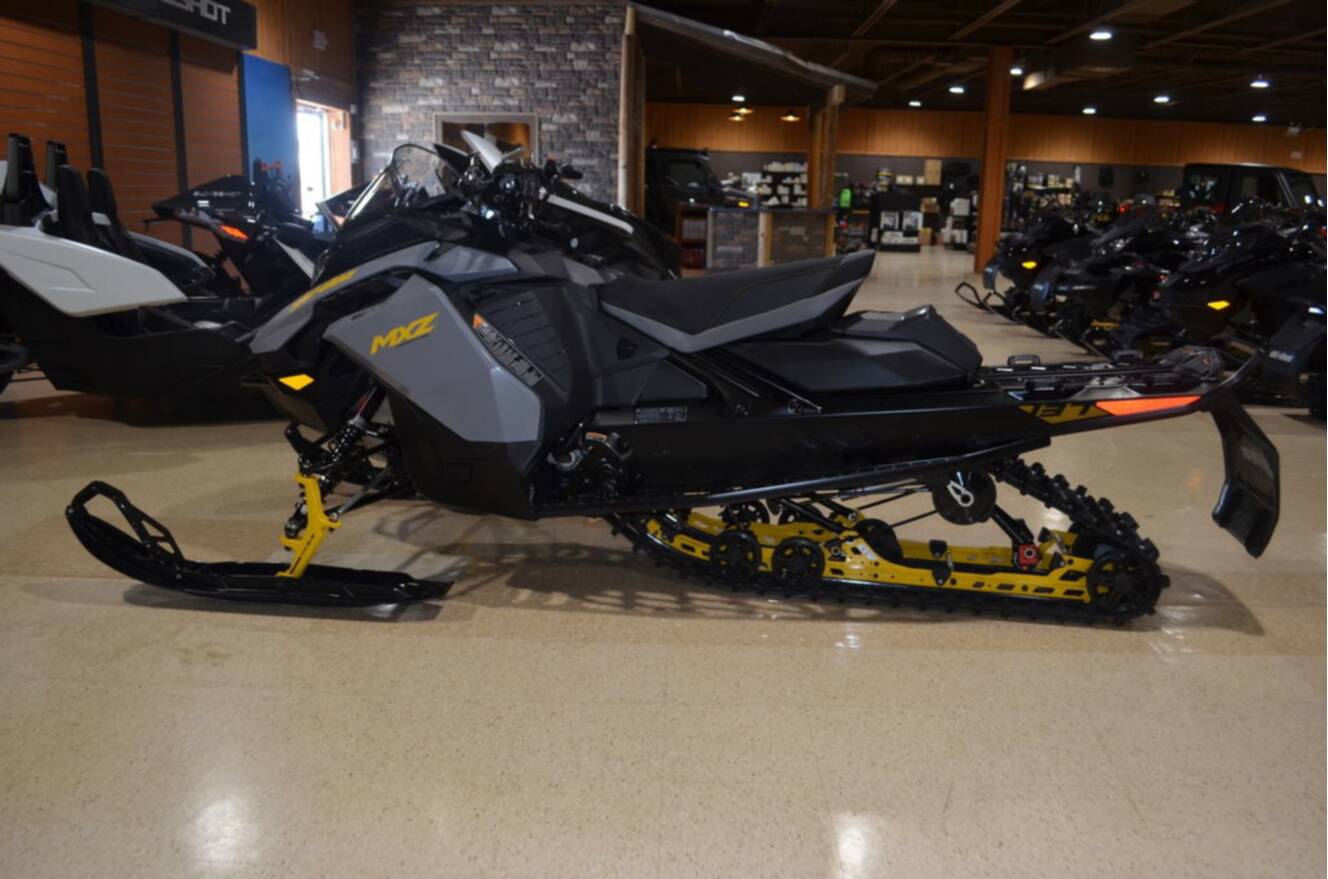 A photo of this 2026 Ski-Doo MXZ Adrenaline 600R E-TEC 137_Grey