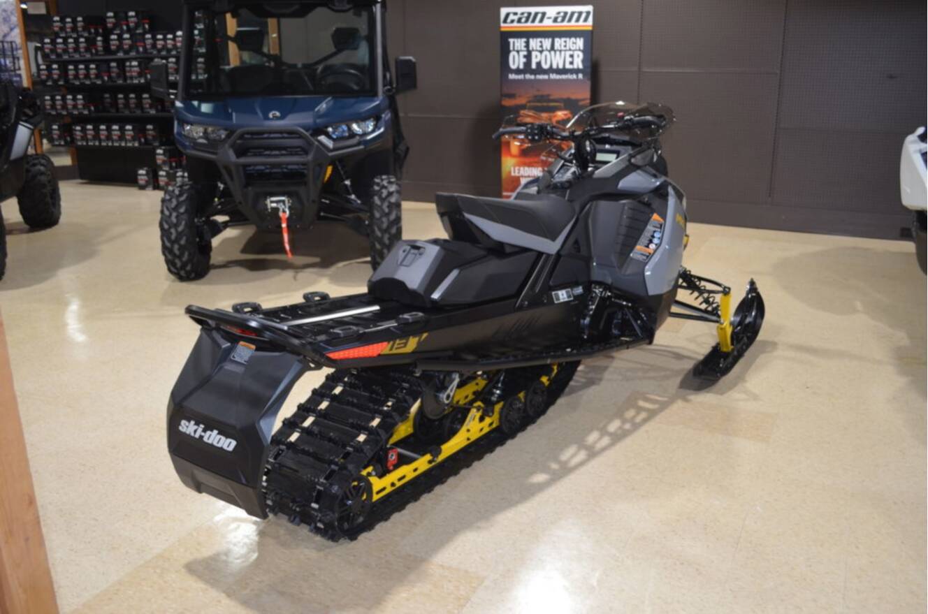 A photo of this 2026 Ski-Doo MXZ Adrenaline 600R E-TEC 137_Grey