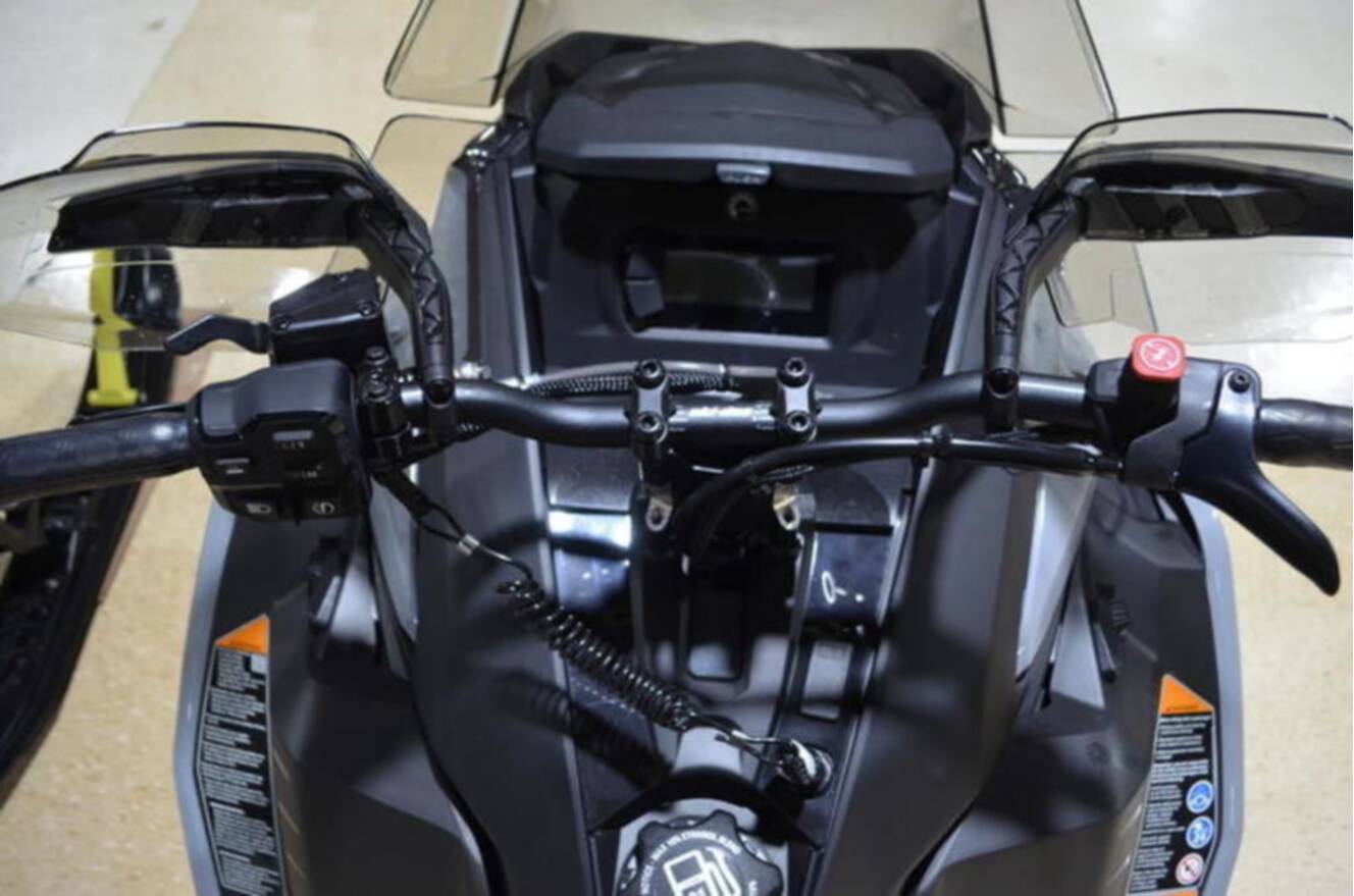 A photo of this 2026 Ski-Doo MXZ Adrenaline 850 E-TEC 137_Grey