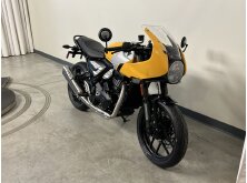 Triumph Expands 400 Lineup with Tracker and Thruxton  image