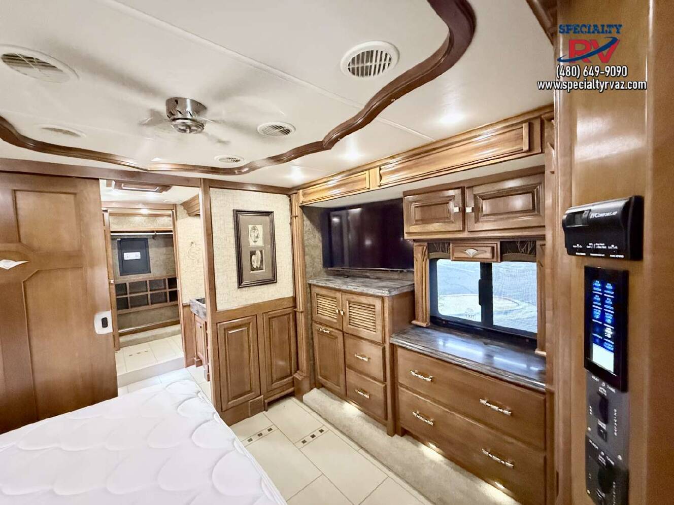 A photo of this 2015 Tiffin Motorhomes Allegro Bus 45LP