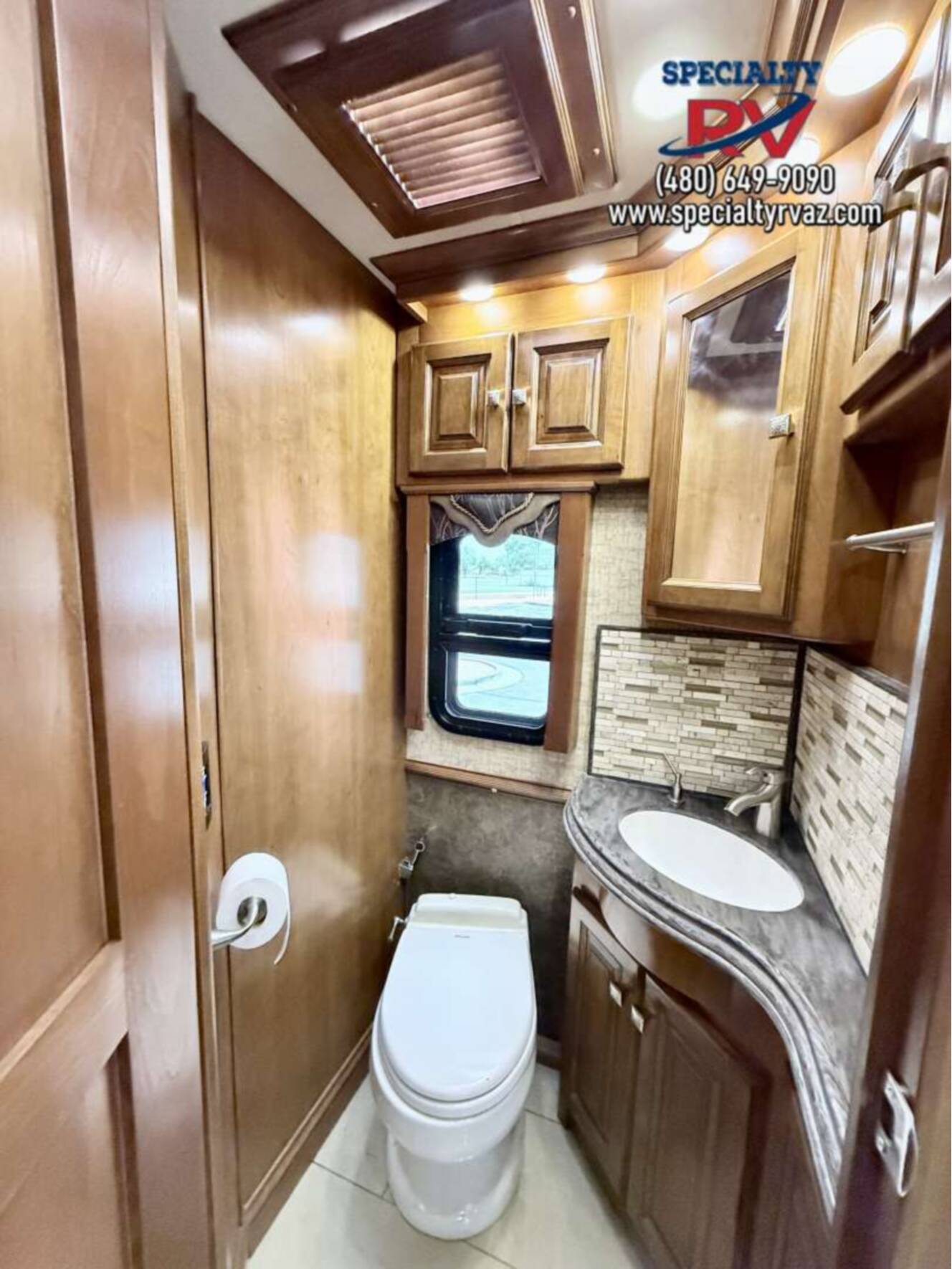 A photo of this 2015 Tiffin Motorhomes Allegro Bus 45LP