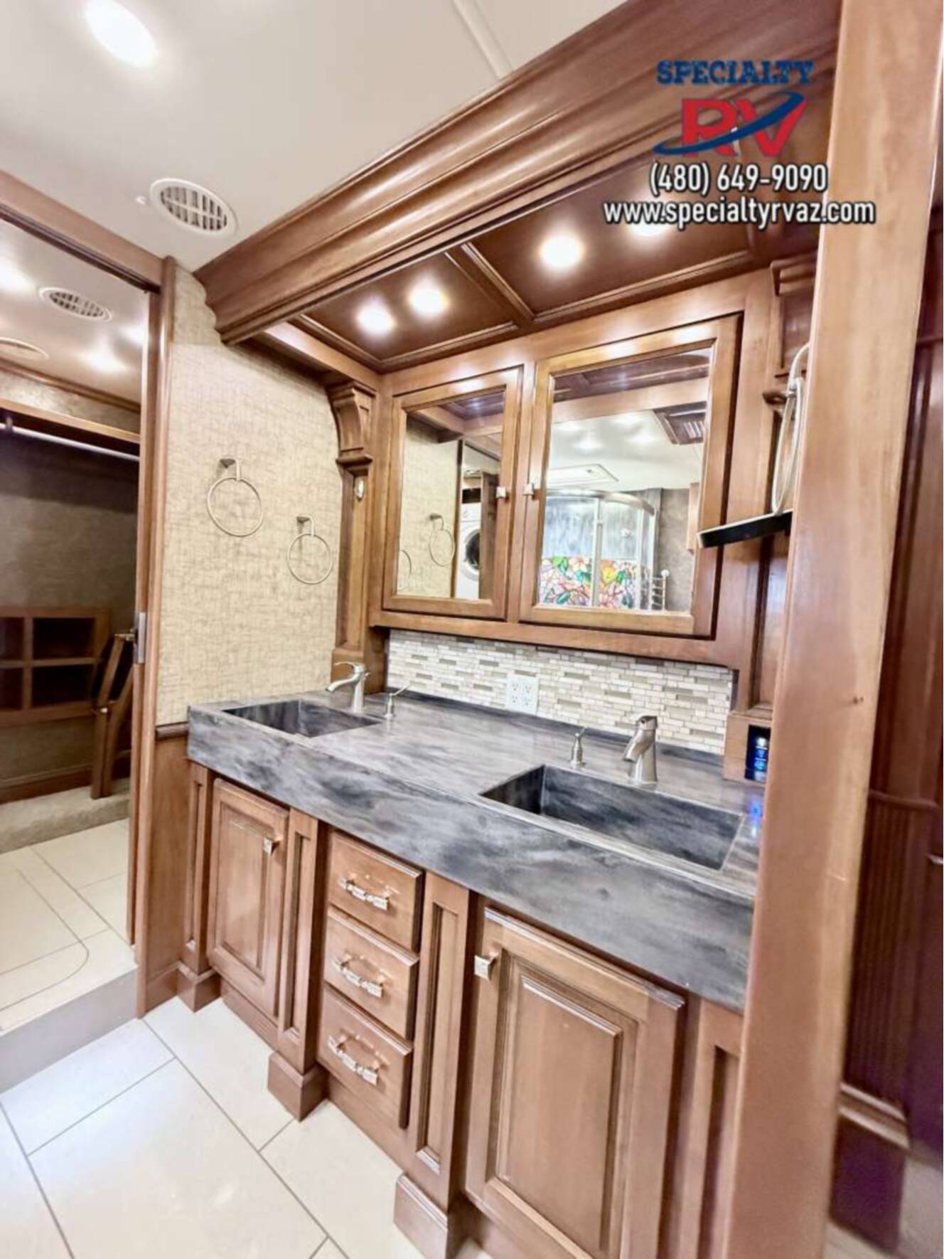 A photo of this 2015 Tiffin Motorhomes Allegro Bus 45LP