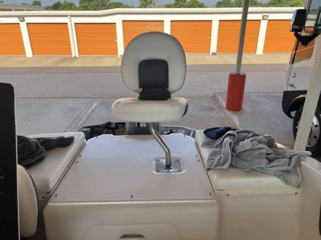 A photo of this 2023 Chaparral 21 SSI Ski & Fish