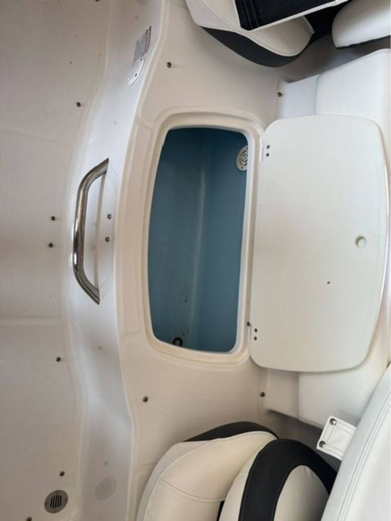 A photo of this 2023 Chaparral 21 SSI Ski & Fish