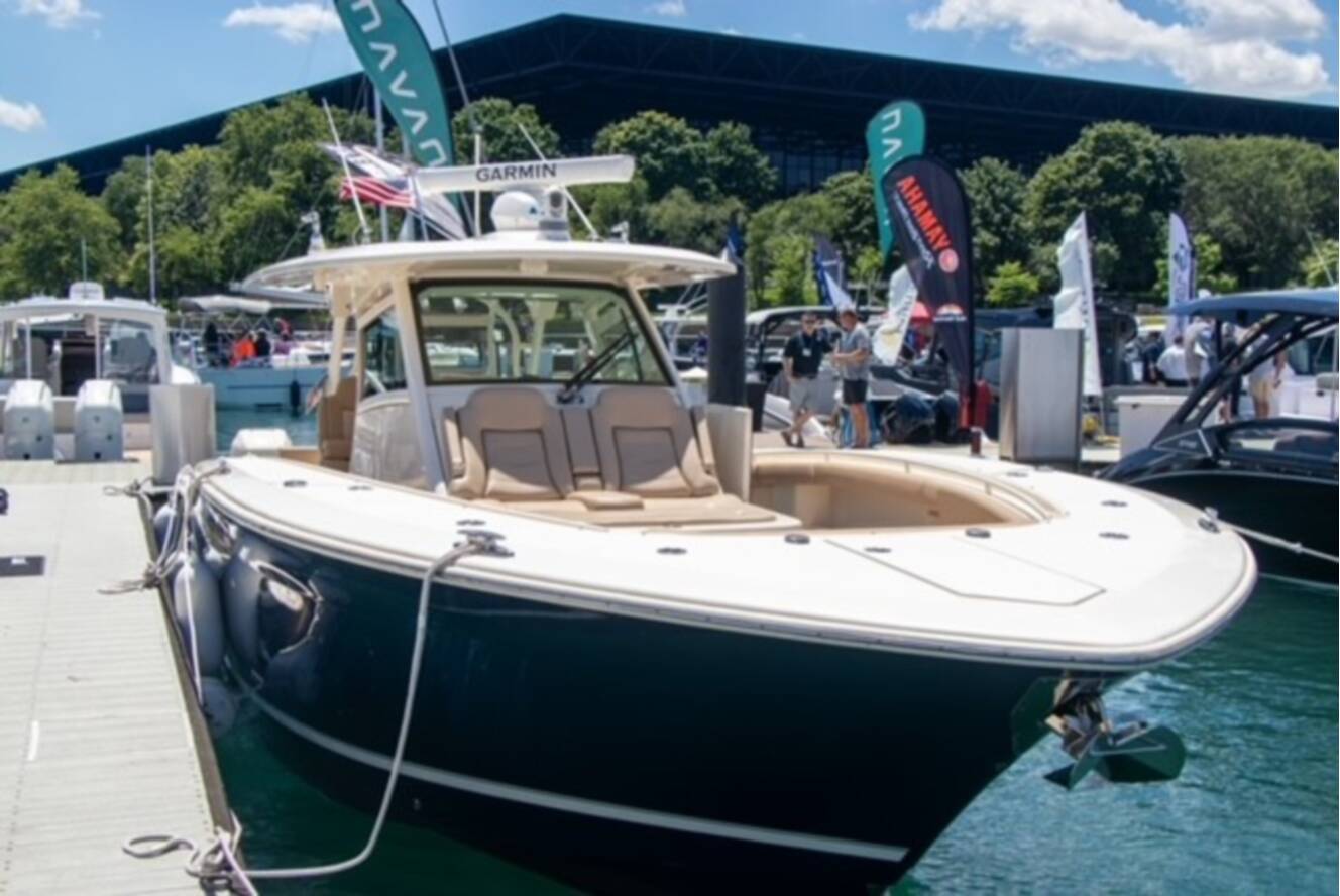A photo of this 2020 Scout Boats 380 LXF