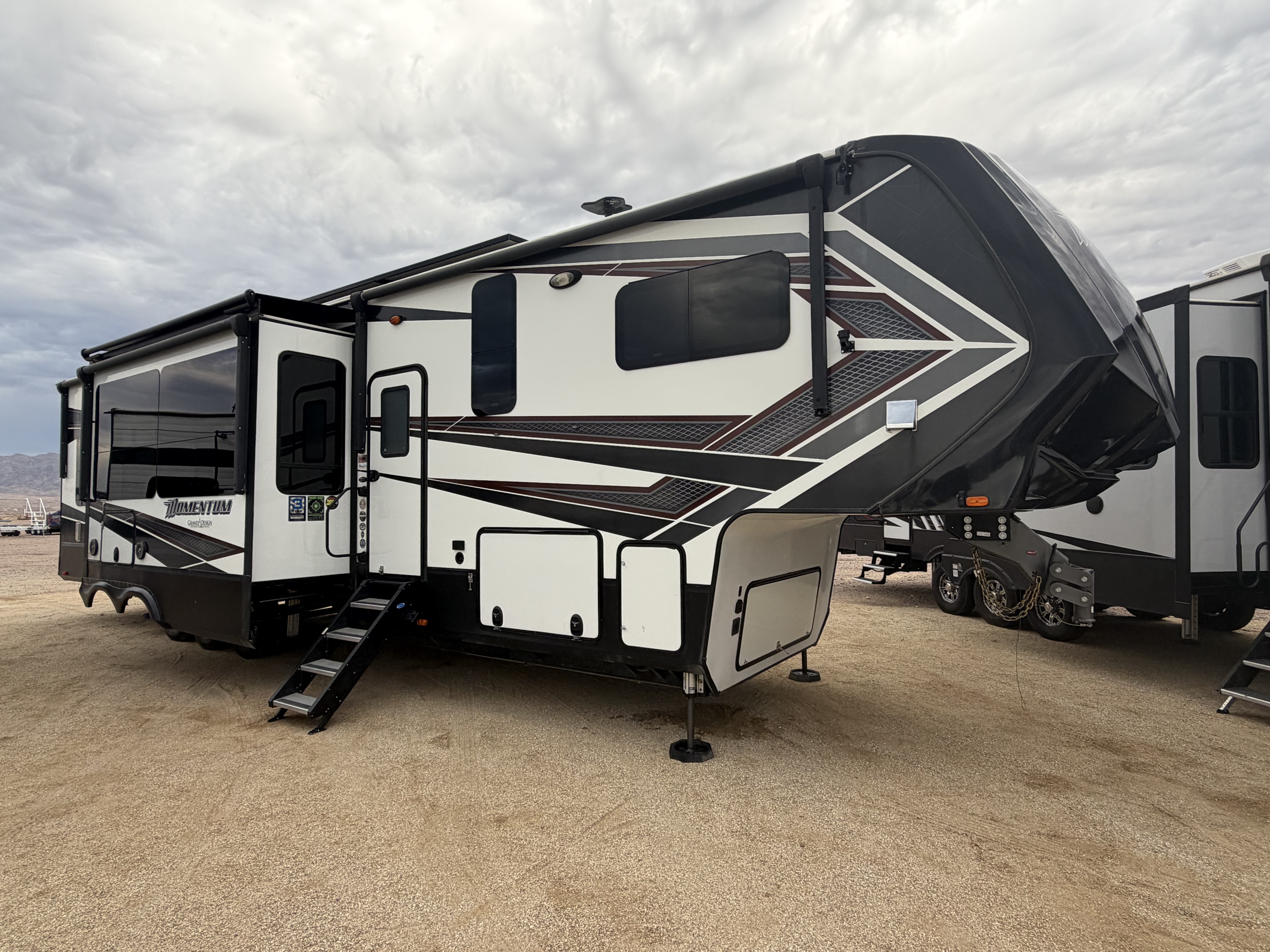 2019 Grand Design Momentum 397TH in lake havasu city AZ