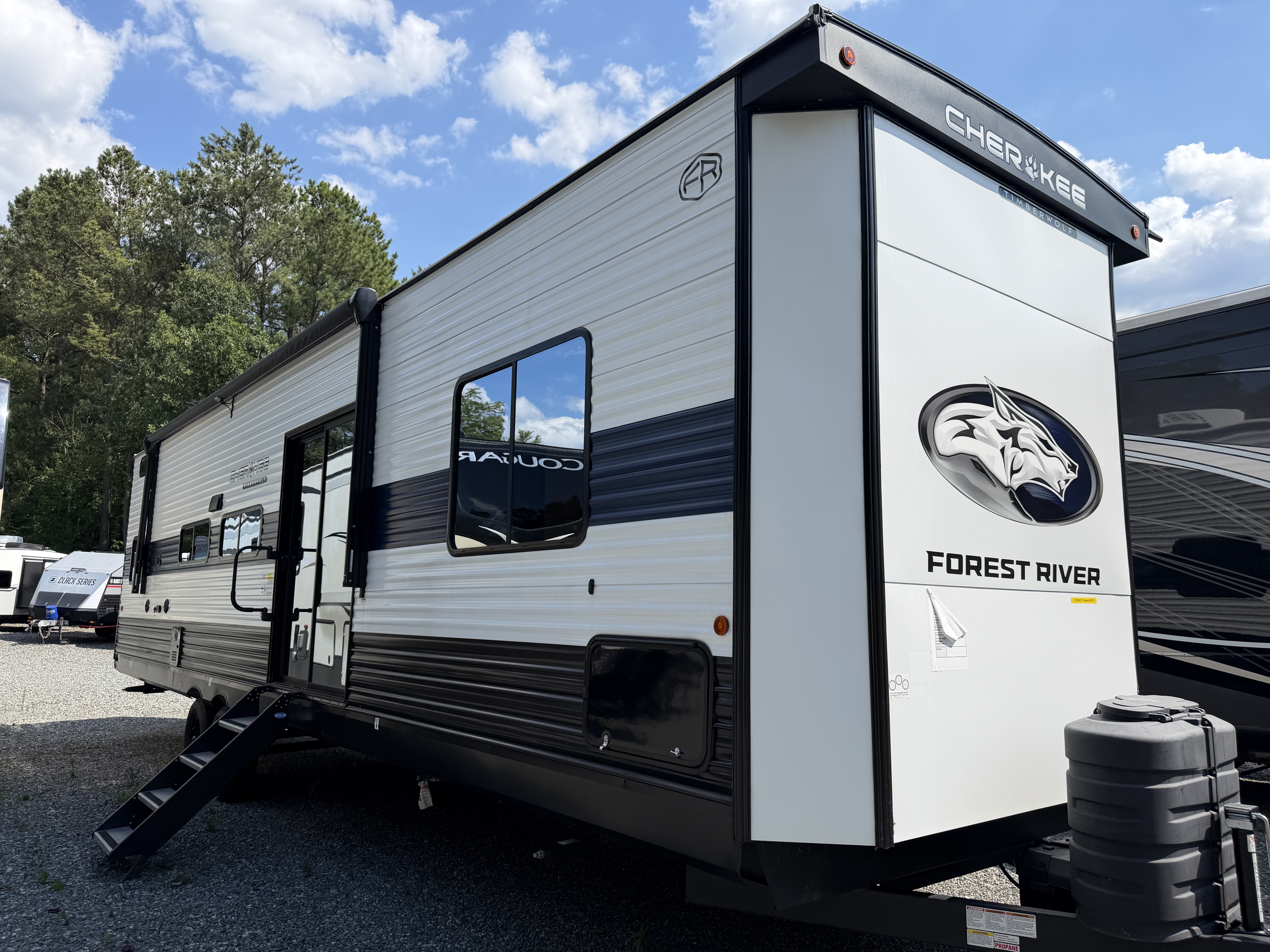 2025 Forest River Cherokee Timberwolf M-39TN in ashland VA