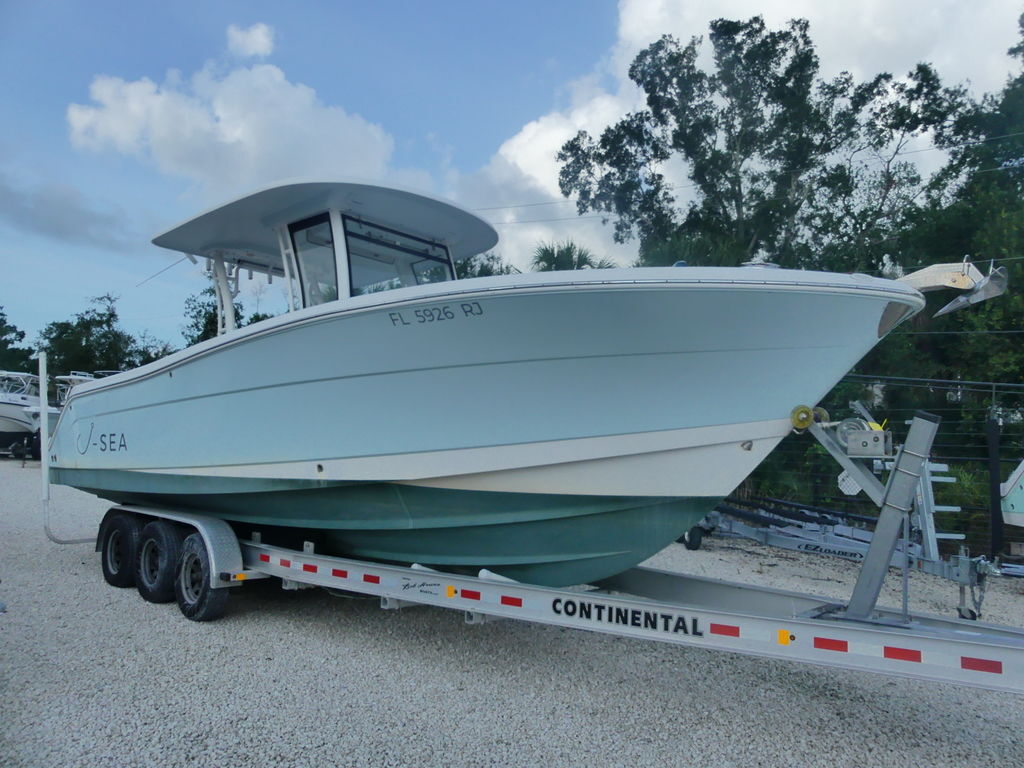 2017 Robalo R302 in bradenton FL