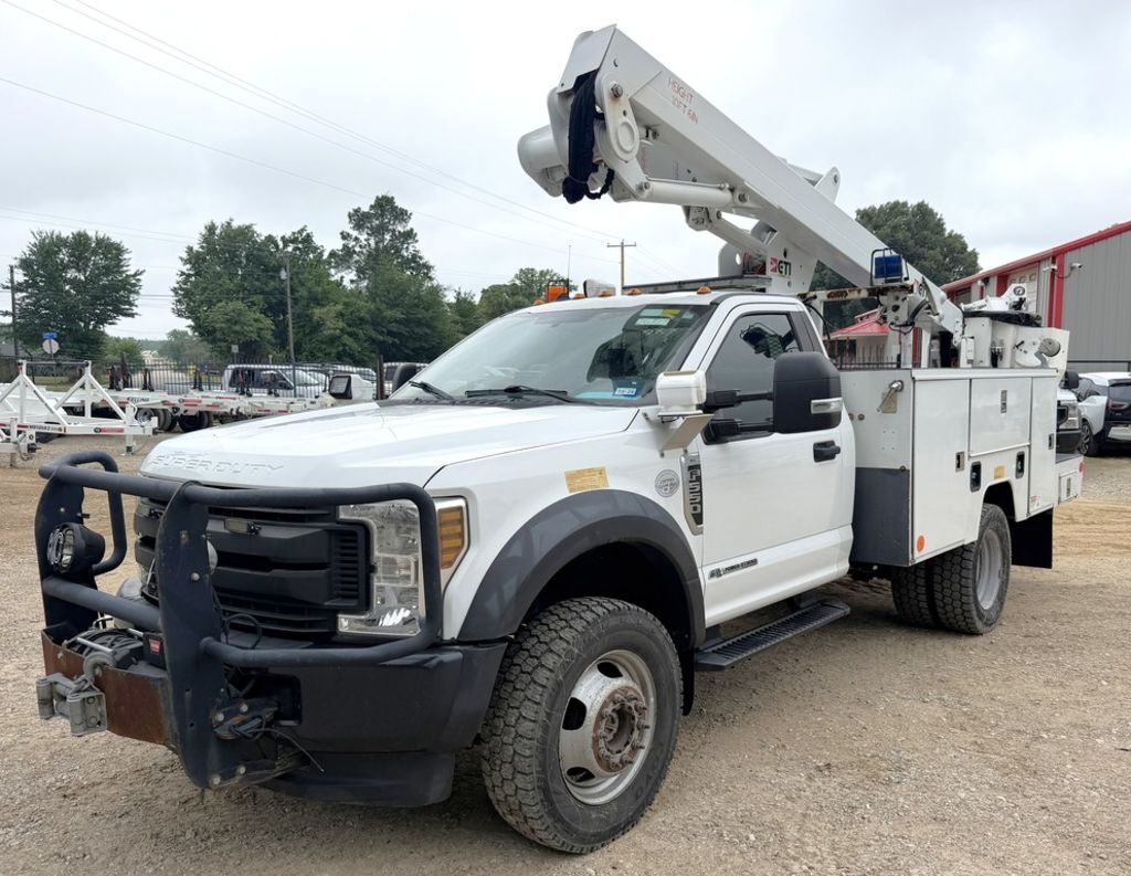 2018 ETI ETC37IH / Ford F550 4x4 - Bucket Truck in Lindale, TX