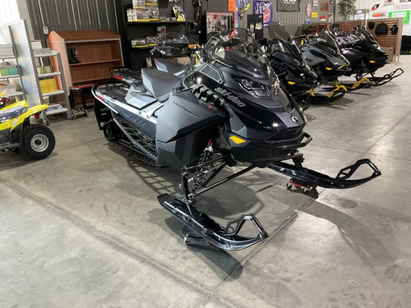 A photo of this 2026 Ski-Doo Backcountry Adrenaline® 600R E-TEC Storm 1.5_Black