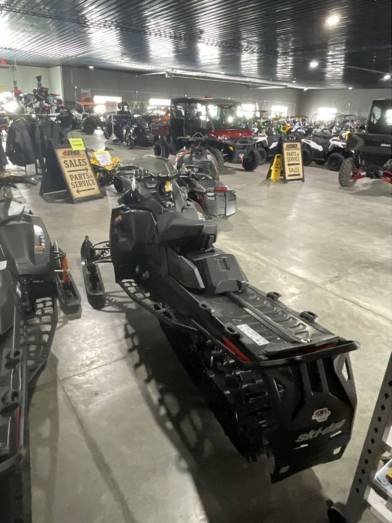 A photo of this 2026 Ski-Doo Backcountry Adrenaline® 600R E-TEC Storm 1.5_Black