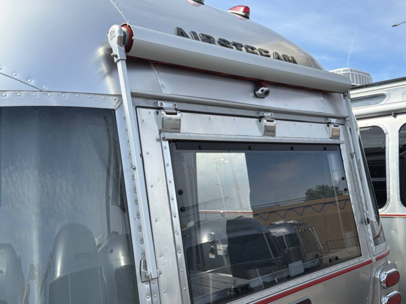 A photo of this 2026 Airstream Stetson 6666's Special Edition 27FB Twin