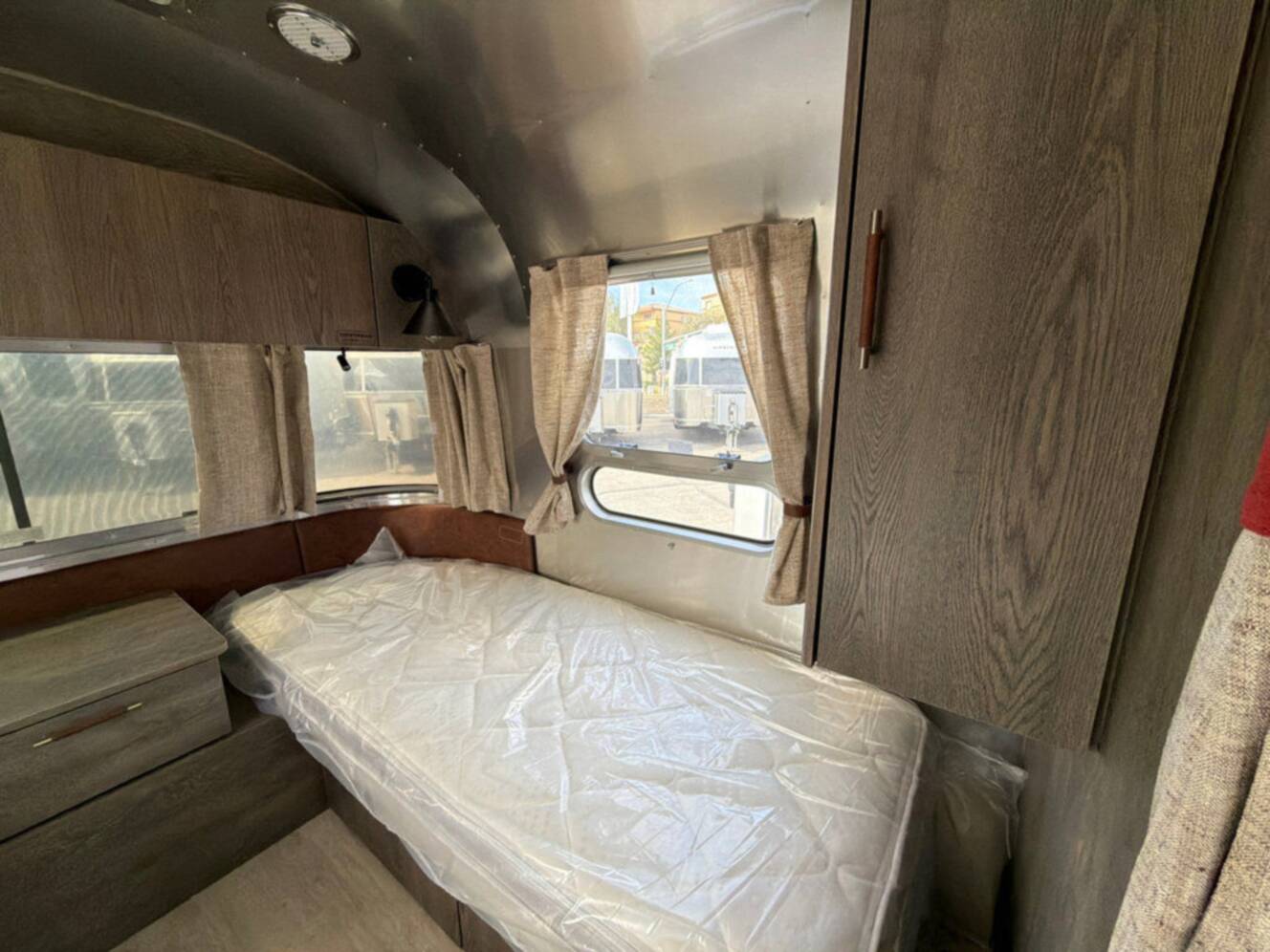 A photo of this 2026 Airstream Stetson 6666's Special Edition 27FB Twin