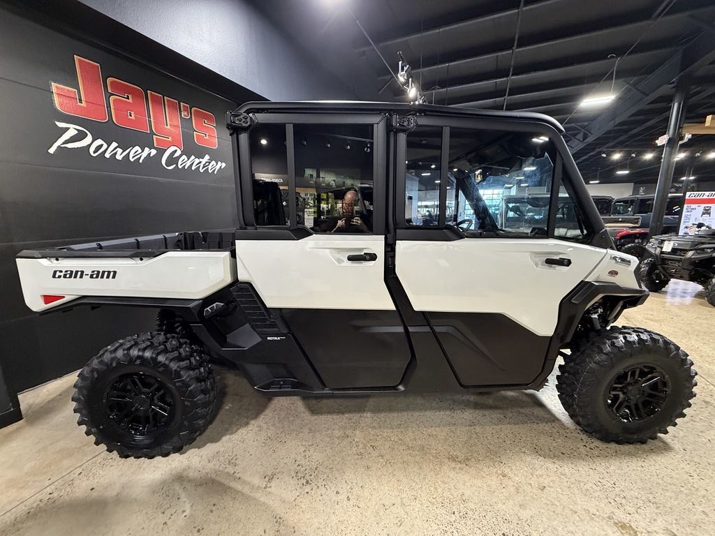 2026 Can-Am Defender MAX Limited HD11 in reedsburg WI