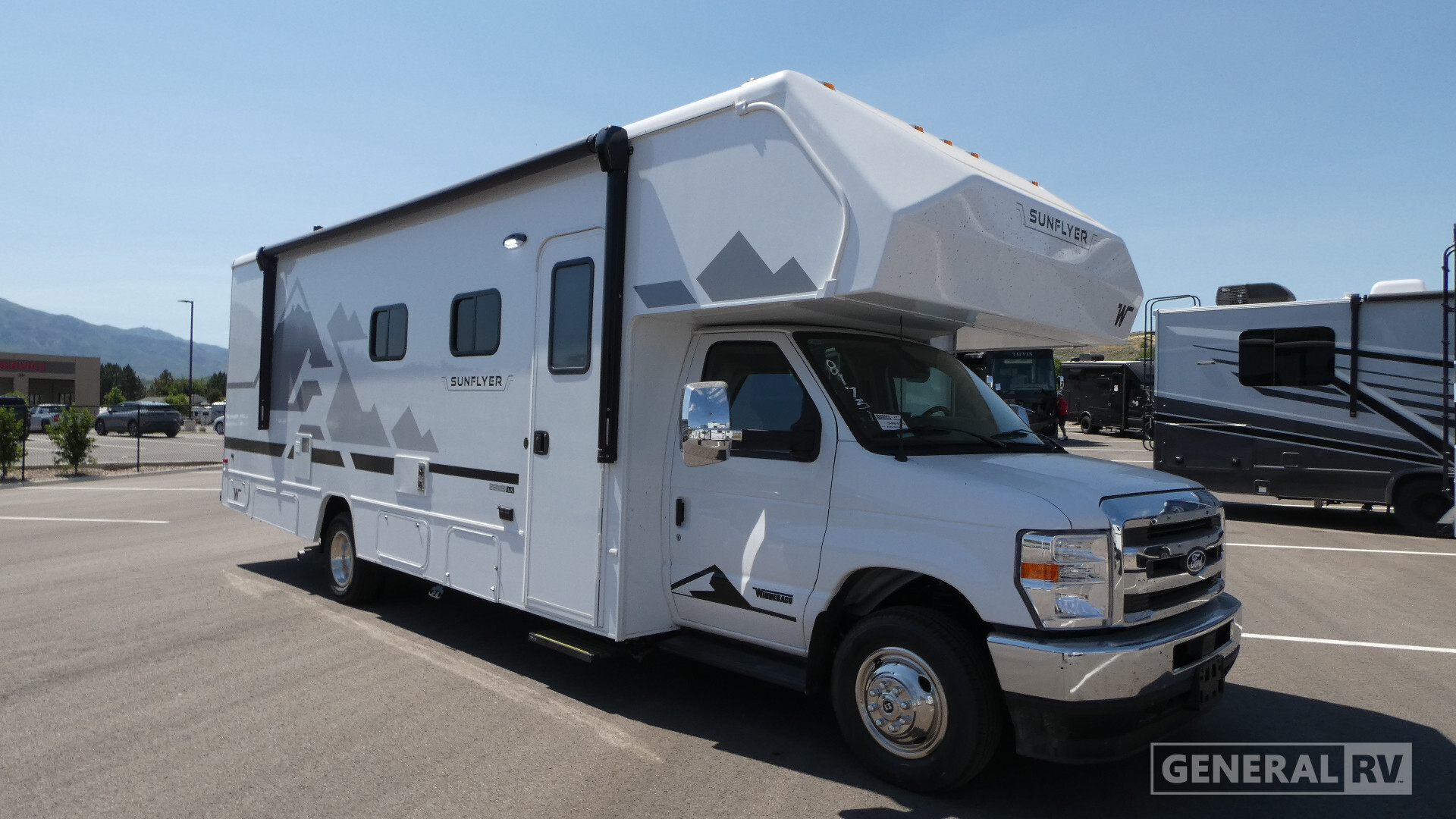 2027 Winnebago SUNFLYER 28MB in south weber UT