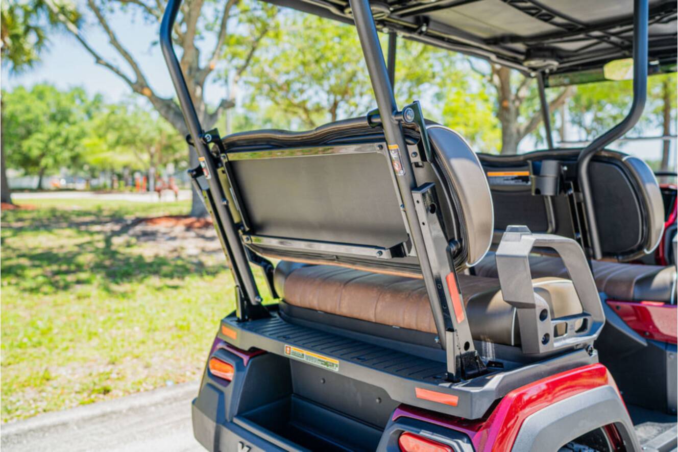 A photo of this 2025 Kawasaki NAV® 4e Limited