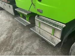 2025 Freightliner M2 106