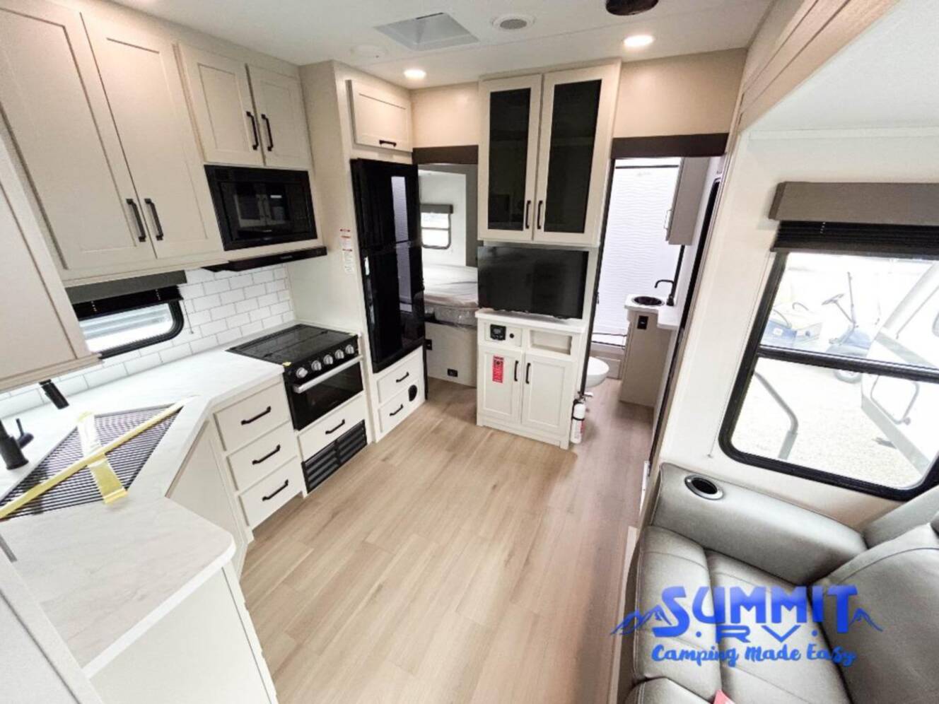 A photo of this 2027 Grand Design Momentum G-Class 31G