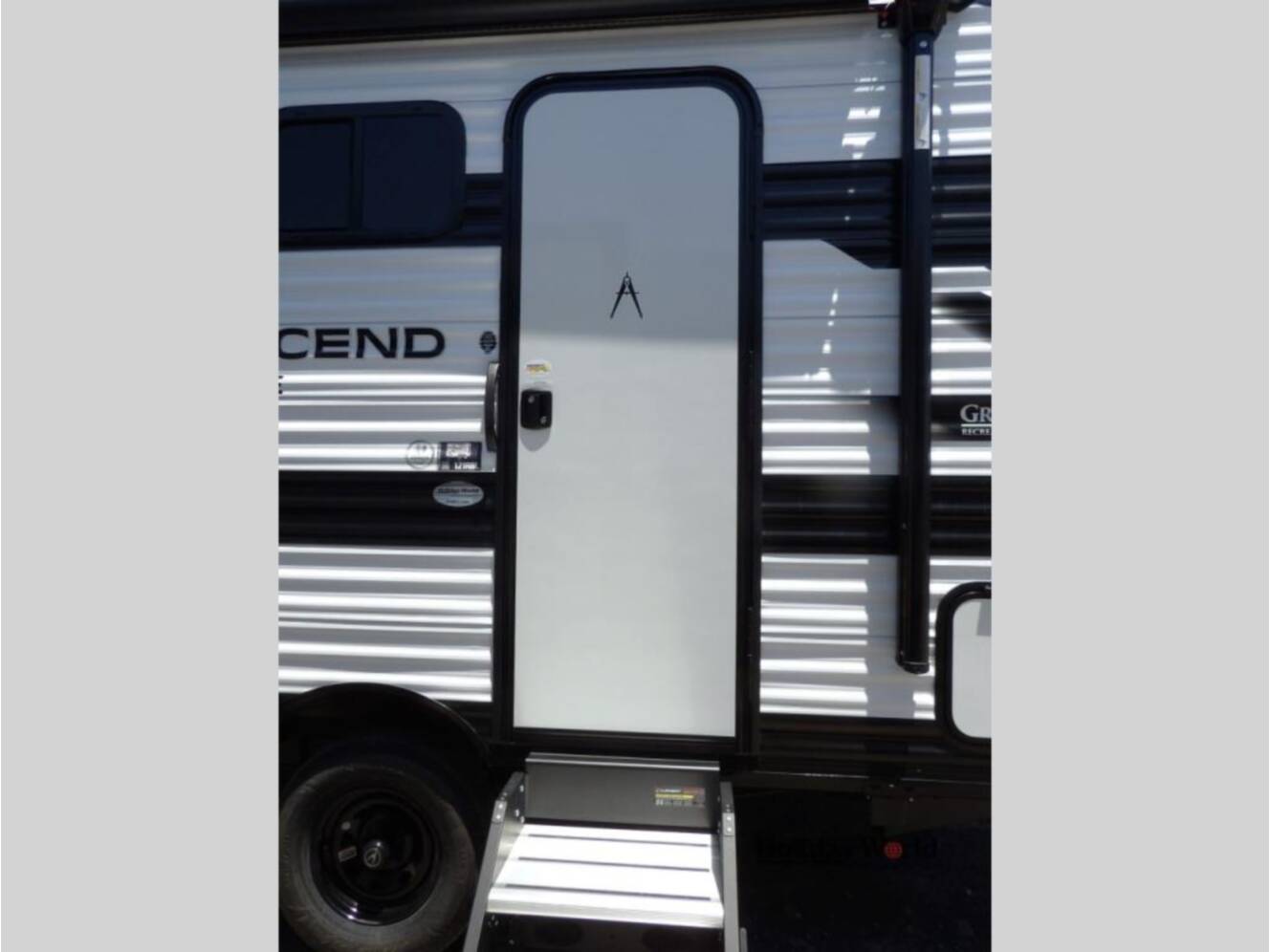 A photo of this 2027 Grand Design Transcend LITE 121RBL