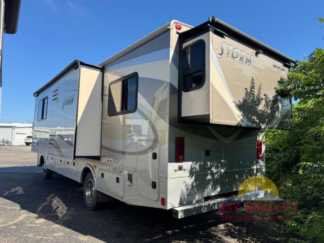 A photo of this 2014 Fleetwood Rv Storm 28F