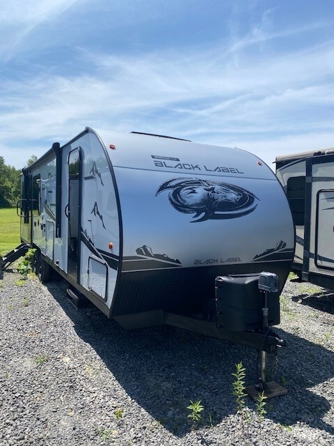 2023 Forest River Rv Cherokee Grey Wolf Black Label 26MBRRBL in saegertown PA