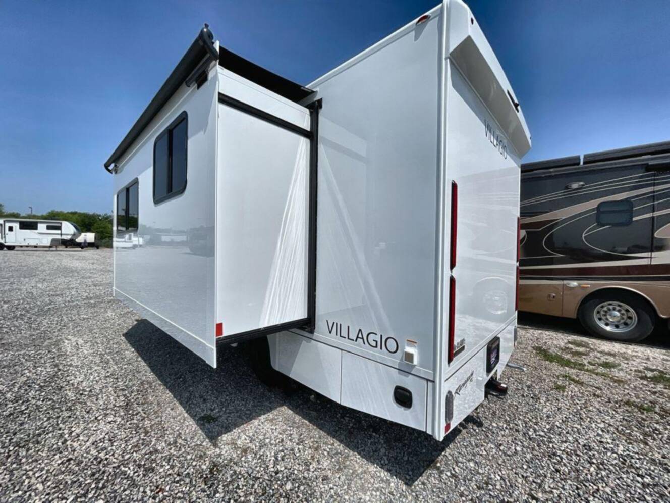 A photo of this 2027 Renegade Villagio 25RMC