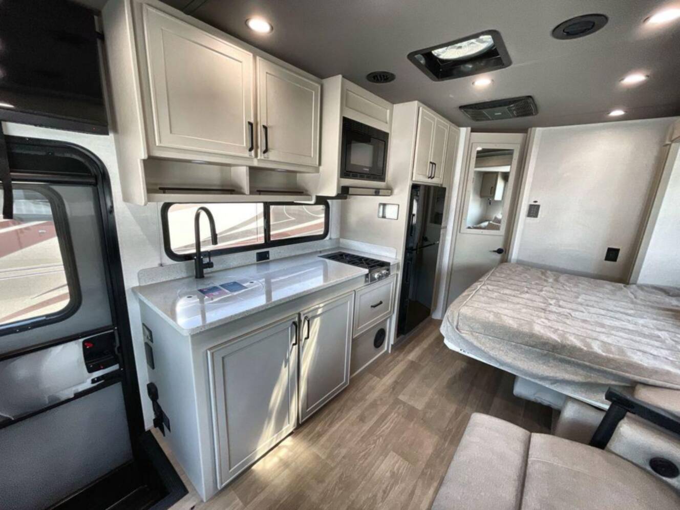 A photo of this 2027 Renegade Villagio 25RMC