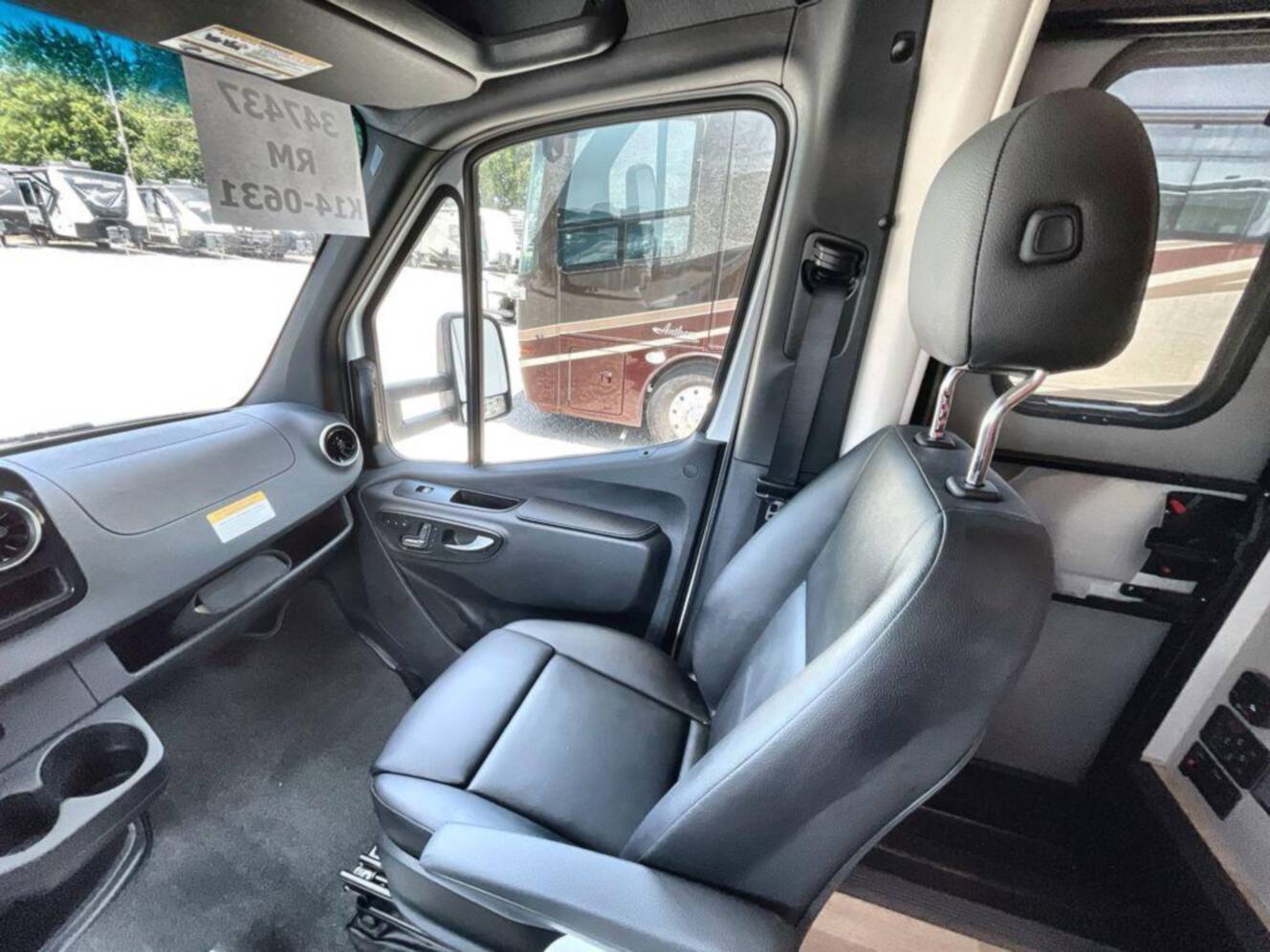 A photo of this 2027 Renegade Villagio 25RMC