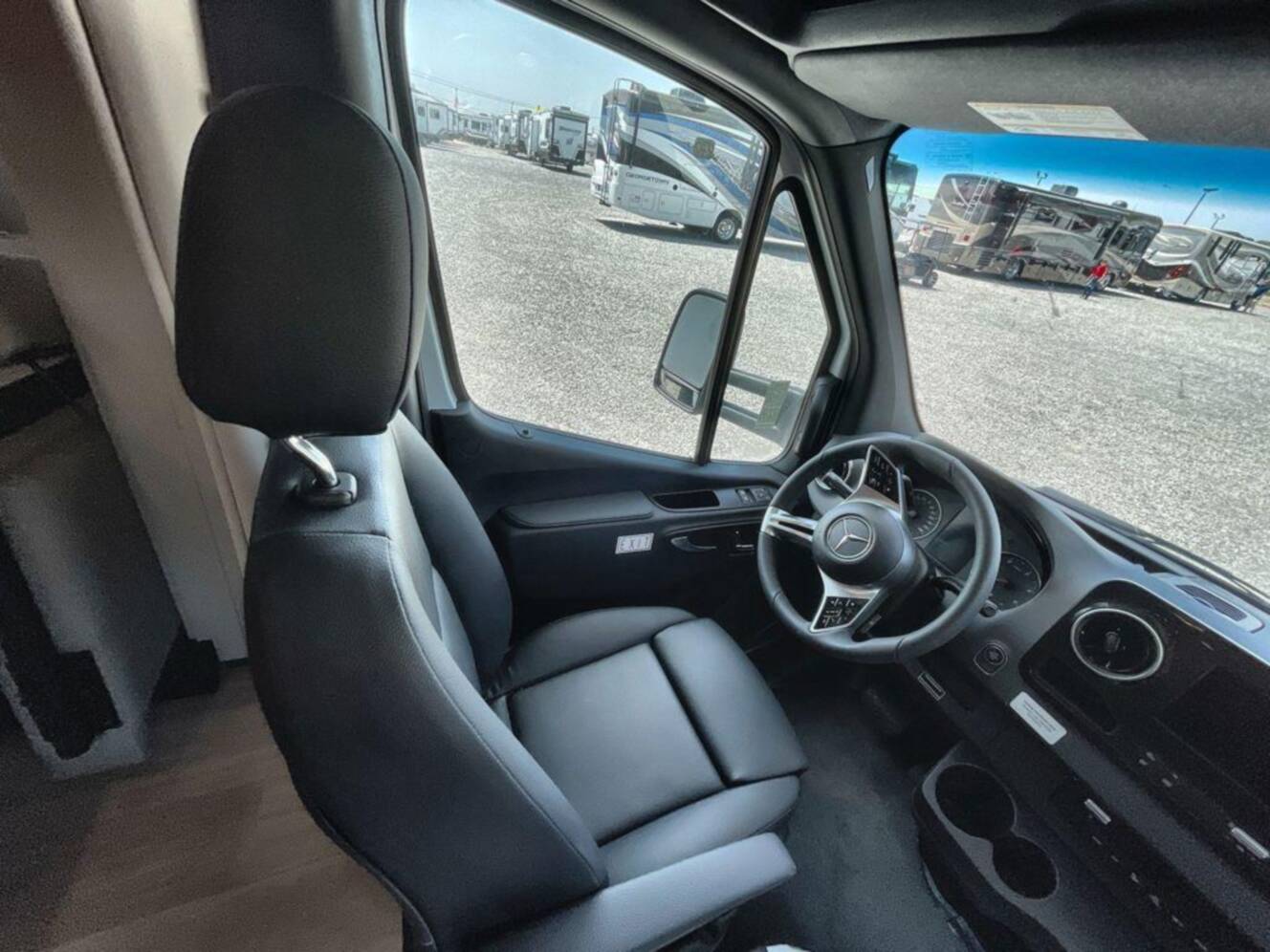 A photo of this 2027 Renegade Villagio 25RMC