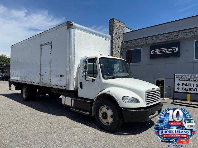 2019 FREIGHTLINER BUSINESS CLASS M2 106 in Riverside, RI