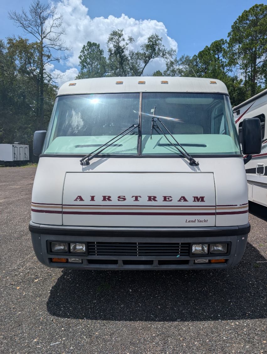 1999 Airstream Land Yacht 30J in tallahassee FL