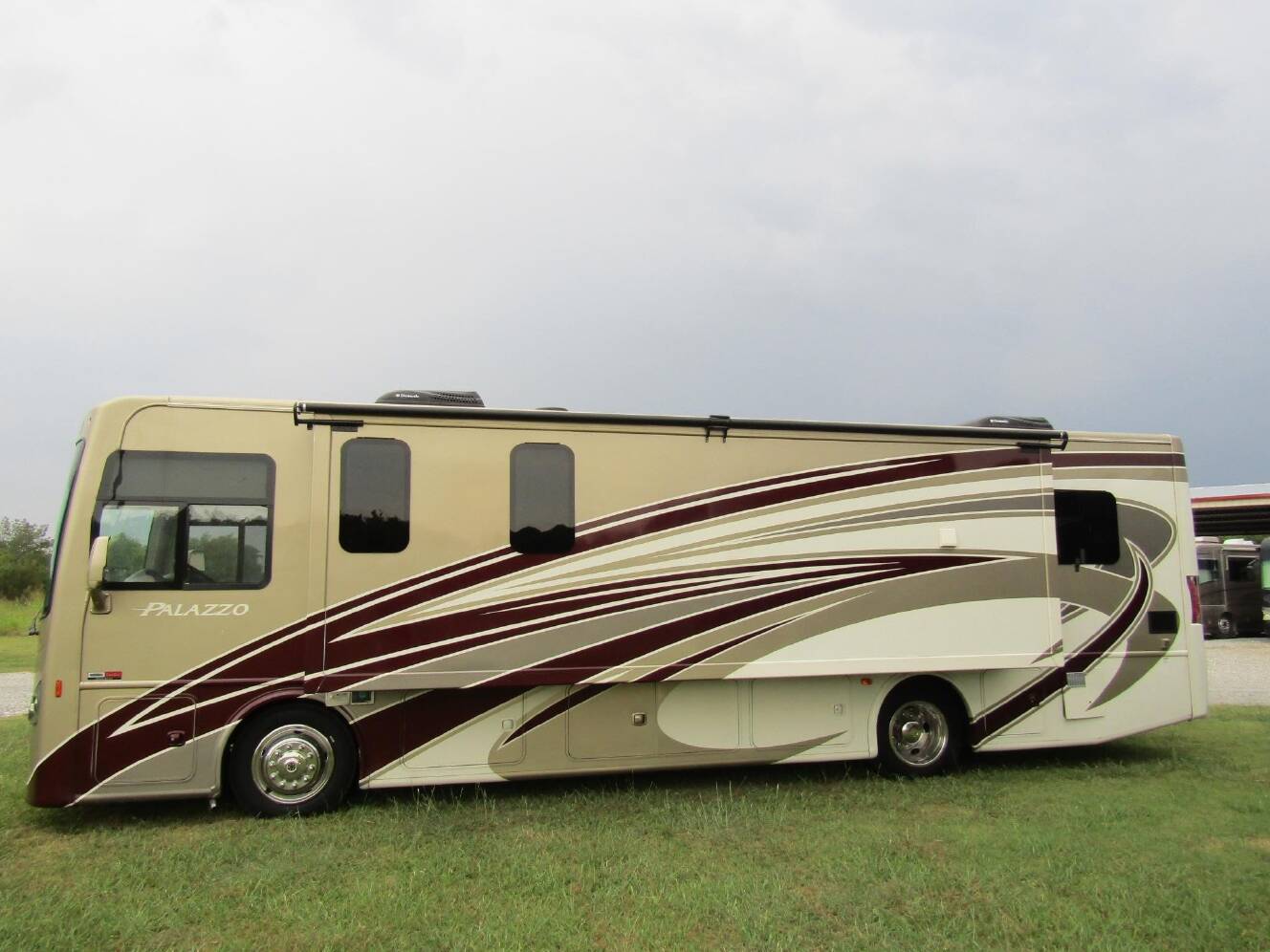 A photo of this 2016 Thor Motor Coach PALAZZO 33.2